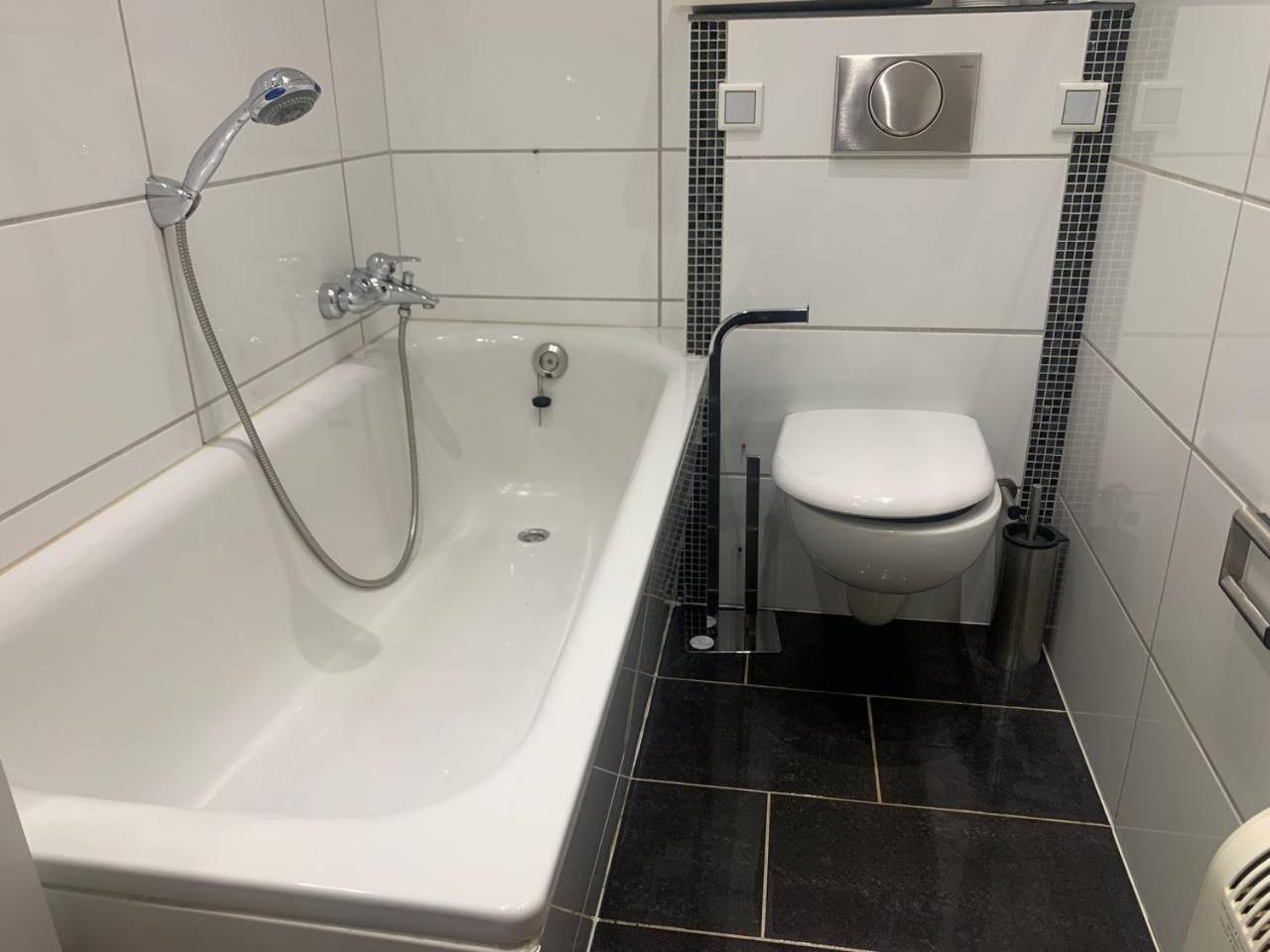 2 Room Apartament Messe 埃森 外观 照片